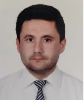 Konya Selçuk Üniversitesi'nde önce dekan yardımcısını, ardından da kendisini vurdu.
