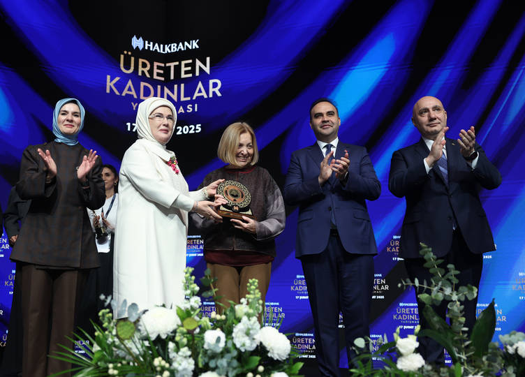 Emine Erdoğan: Türkiye, kadınların her dönemde, sosyal ve kamusal alanda varlık gösterdiği bir tarihe sahiptir